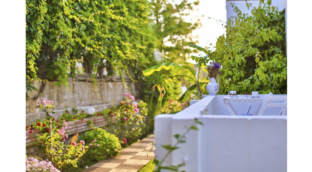 Palas Ilica Çeşme Exterior foto