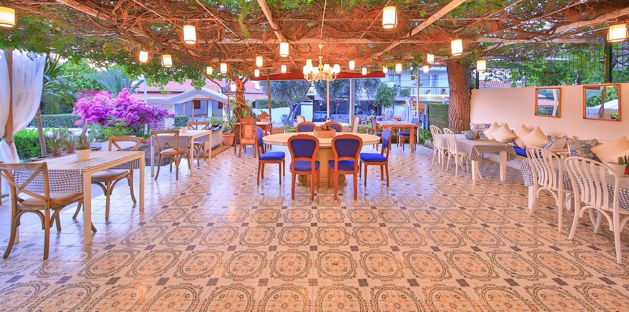 Palas Ilica Çeşme Exterior foto
